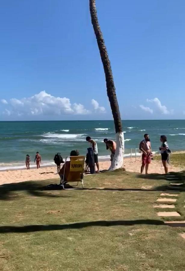 Casa De Temporada 4 Quartos Sendo 2 Suites Em Vilas Do Atlantico - 200 M Da Praia E 6 Km Da Capital 劳鲁-迪弗雷塔斯 外观 照片