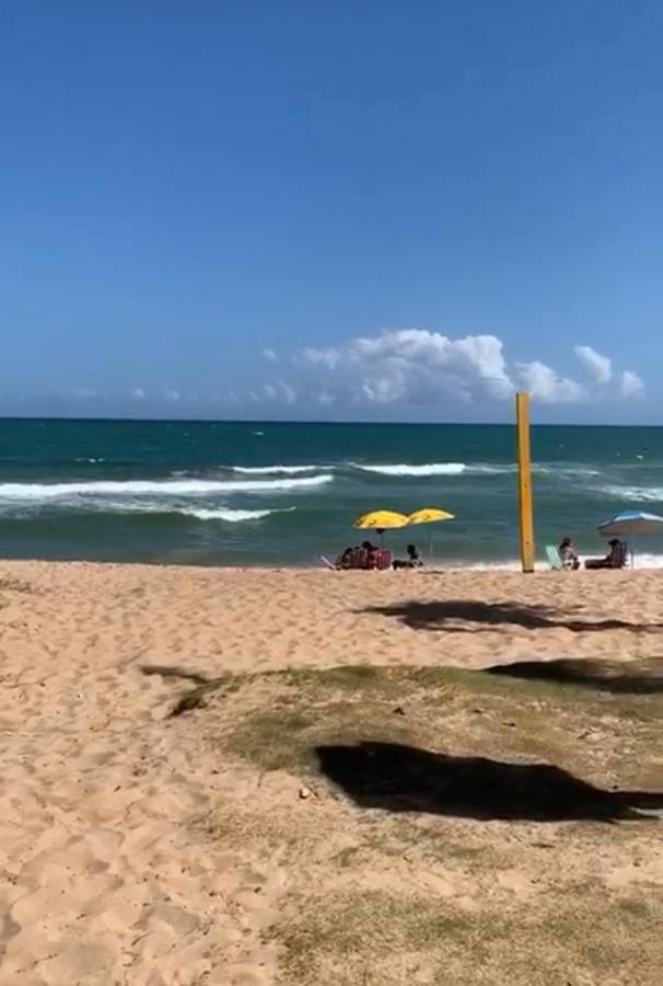 Casa De Temporada 4 Quartos Sendo 2 Suites Em Vilas Do Atlantico - 200 M Da Praia E 6 Km Da Capital 劳鲁-迪弗雷塔斯 外观 照片